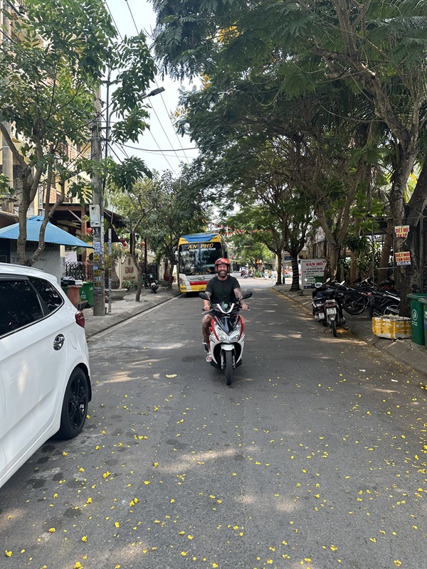 Hai Van Pass Motorbike Tour Hue to Hoi An