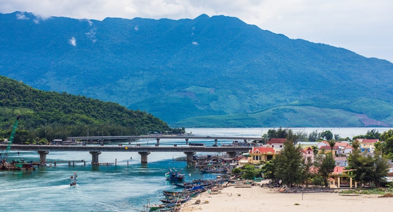 The Best Route from Hoi An to Hue