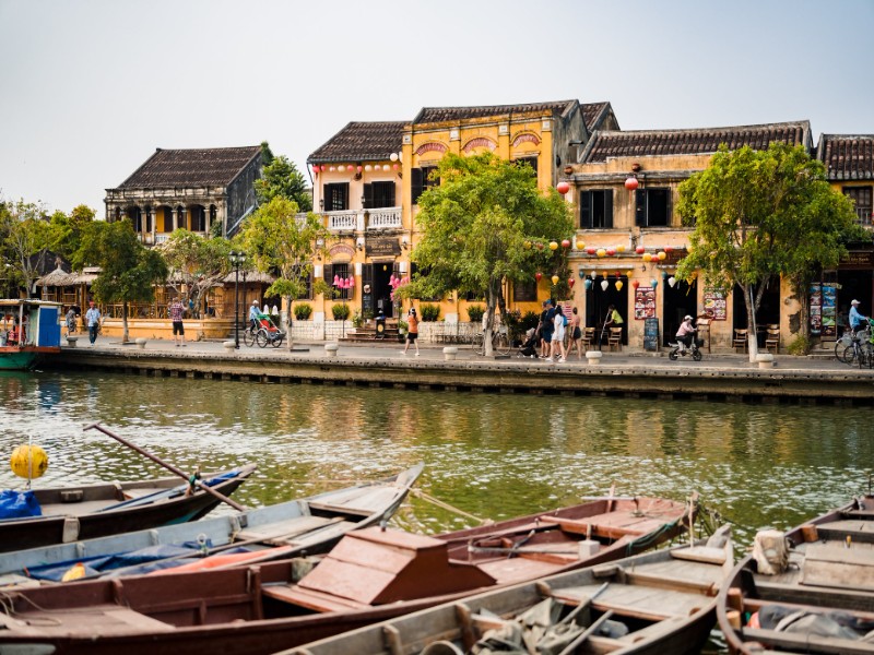 what to wear in Hoi An
