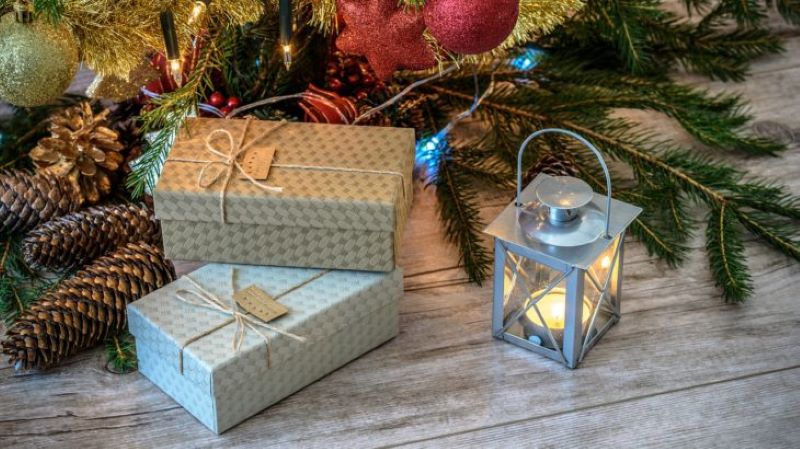 Christmas gift ideas for travelers