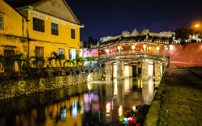 Japanese Covered Bridge Hoi An