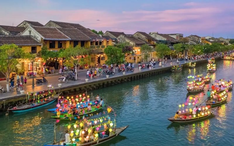 Japanese Covered Bridge Hoi An