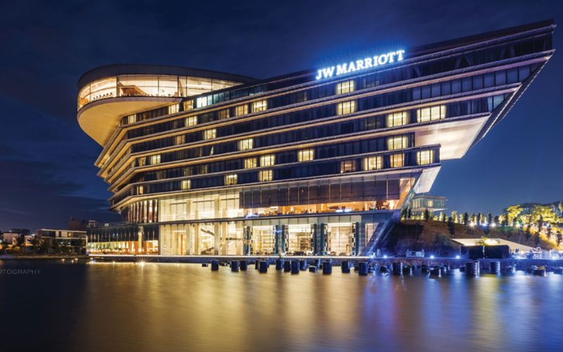 luxury hotels and resorts Vietnam