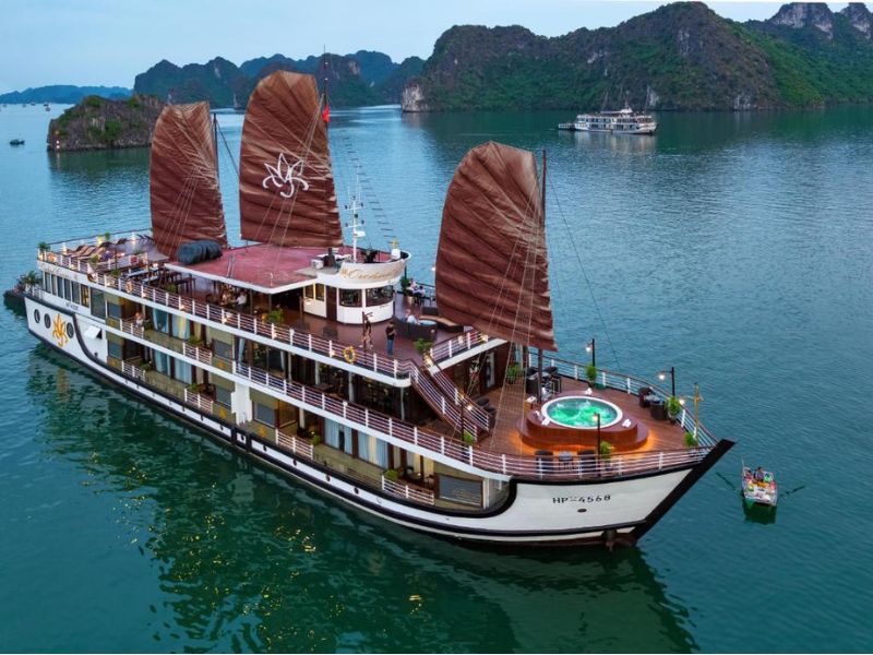 luxury hotels and resorts Vietnam