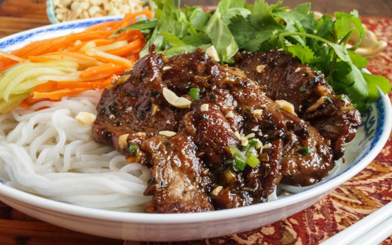 what to eat in Hoi An